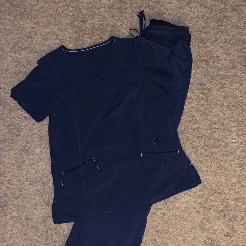 Size medium navy scrub set